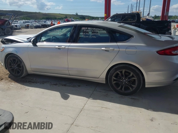 2018 Ford Fusion SE with VIN 3FA6P0HD7JR279726, listed as a IAAI auction lot 41269578 with 86,854 mi miles. Bid and sale history available at carsss.com. Image 14.