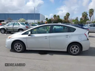 2011 Toyota Prius I with VIN JTDKN3DU8B5301761, listed as a IAAI auction lot 41916082 with 183,834 mi miles. Bid and sale history available at carsss.com. Image 14.