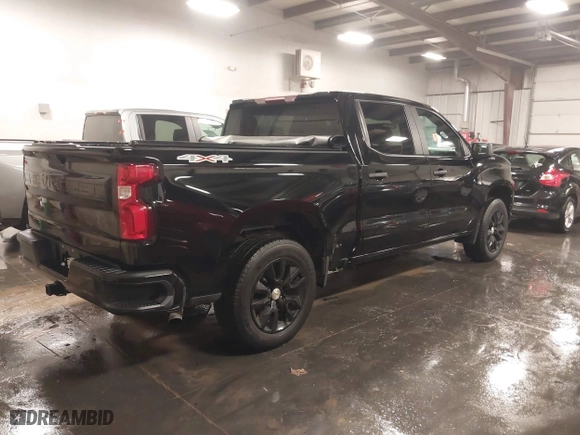 2021 Chevrolet Silverado 1500 Custom with VIN 1GCPYBEK0MZ301074, listed as a IAAI auction lot 40954540 with 40,785 mi miles. Bid and sale history available at carsss.com. Image 4.