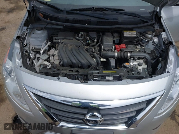 2019 Nissan Versa SV z VIN 3N1CN7AP4KL855196, wystawiony jako IAAI lot #42081644 z przebiegiem 79 527 mil mil oraz . Historia ofert i sprzedaży dostępna na DreamBid. Obrazek 10.