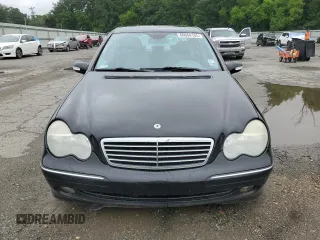2004 Mercedes-Benz C 230 Kompressor z VIN WDBRF40J84A603752, wystawiony jako Copart lot #60664185 z przebiegiem 185 243 mil mil oraz Czysty tytuł • Clean title. Historia ofert i sprzedaży dostępna na DreamBid. Obrazek 5.