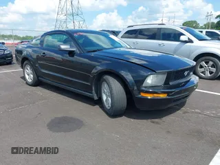 2005 Ford Mustang Deluxe with VIN 1ZVFT80NX55128751, listed as a IAAI auction lot 42739520 with 180,913 mi miles and . Bid and sale history available at DreamBid. Image 1.