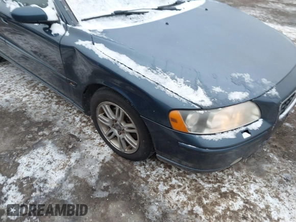 2006 Volvo S60 2.5T with VIN YV1RH592662544172, listed as a IAAI auction lot 41391185 with 245,598 mi miles. Bid and sale history available at carsss.com. Image 6.