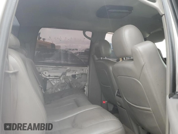 2007 GMC Sierra 3500 SRW Work Trk z VIN 1GTHK33D27F106146, wystawiony jako Copart lot #77556084 z przebiegiem 277 900 mil mil oraz Szkody całkowita. Historia ofert i sprzedaży dostępna na DreamBid. Obrazek 10.