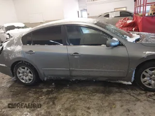 2009 Nissan Altima 2.5 S with VIN 1N4AL21E29N483756, listed as a IAAI auction lot 41270057 with 134,223 mi miles. Bid and sale history available at carsss.com. Image 13.