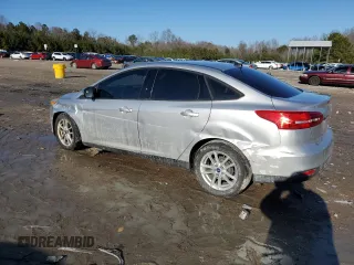 2016 Ford Focus SE z VIN 1FADP3F2XGL399943, wystawiony jako Copart lot #46472415 z przebiegiem 70 047 mil mil oraz Szkoda całkowita • Salvage title. Historia ofert i sprzedaży dostępna na DreamBid. Obrazek 2.