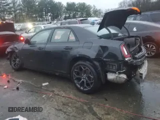 2020 Chrysler 300 S z VIN 2C3CCABG6LH137260, wystawiony jako Copart lot #84625114 z przebiegiem 92 330 mil mil oraz Szkoda całkowita • Salvage title. Historia ofert i sprzedaży dostępna na DreamBid. Obrazek 2.
