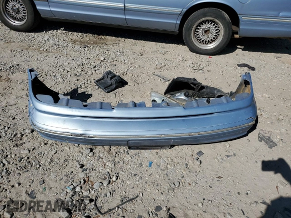 1997 Ford Crown Victoria LX z VIN 2FALP74W1VX218463, wystawiony jako Copart lot #52851045 z przebiegiem 236 098 mil mil oraz Szkoda całkowita • Salvage title. Historia ofert i sprzedaży dostępna na DreamBid. Obrazek 12.
