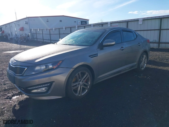 2013 Kia Optima SX w/Limited Pkg with VIN 5XXGR4A67DG191290, listed as a IAAI auction lot 41864684 with 136,525 mi miles. Bid and sale history available at carsss.com. Image 18.