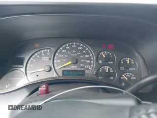 2001 Chevrolet Tahoe LT with VIN 1GNEK13T11J144185, listed as a IAAI auction lot 41647366 with 286,225 mi miles. Bid and sale history available at carsss.com. Image 7.
