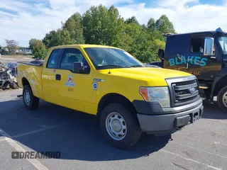 2014 Ford F-150 XL with VIN 1FTFX1EF2EKE47983, listed as a IAAI auction lot 40238853 with 113,029 mi miles. Bid and sale history available at carsss.com. Image 1.