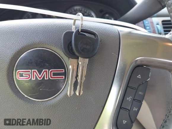 2007 GMC Yukon SLT z VIN 1GKFC13J17R129970, wystawiony jako IAAI lot #42557856 z przebiegiem 254 813 mil mil oraz . Historia ofert i sprzedaży dostępna na DreamBid. Obrazek 11.