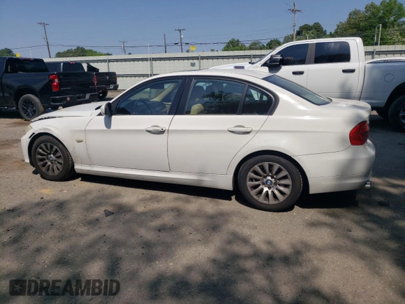 2009 BMW 3 Series 328i with VIN WBAPH77569NL84073, listed as a Copart auction lot 52185535 with 114,929 mi miles and Salvage Title. Bid and sale history available at carsss.com. Image 2.