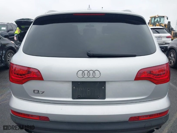 2011 Audi Q7 3.0T Premium Plus with VIN WA1LGBFE8BD005976, listed as a IAAI auction lot 41921753 with 153,691 mi miles. Bid and sale history available at carsss.com. Image 17.