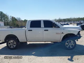 2017 Ram 2500 Tradesman z VIN 3C6UR5CL4HG698671, wystawiony jako IAAI lot #41856048 z przebiegiem 190 209 mil mil oraz . Historia ofert i sprzedaży dostępna na DreamBid. Obrazek 13.