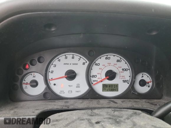 2004 Ford Escape XLT with VIN 1FMYU03134KA19384, listed as a Copart auction lot 46597125 with 173,947 mi miles and Salvage Title. Bid and sale history available at carsss.com. Image 9.