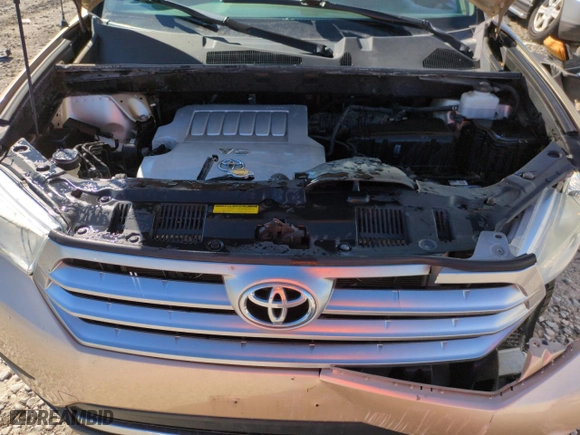 2011 Toyota Highlander with VIN 5TDBK3EH5BS060181, listed as a Copart auction lot 50558775 with 108,457 mi miles and Salvage Title. Bid and sale history available at carsss.com. Image 11.