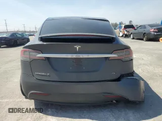 2016 Tesla Model X 70D z VIN 5YJXCBE20GF022698, wystawiony jako Copart lot #55328535 z przebiegiem Nie podano mil oraz Szkody całkowita. Historia ofert i sprzedaży dostępna na DreamBid. Obrazek 6.