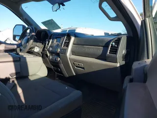2019 Ford F-350 with VIN 1FDBF3A65KED19570, listed as a IAAI auction lot 41627705 with 158,017 mi miles and . Bid and sale history available at DreamBid. Image 5.