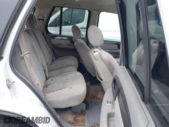 2006 GMC Envoy SLE z VIN 1GKDT13S562116159, wystawiony jako IAAI lot #42361666 z przebiegiem 243 466 mil mil oraz . Historia ofert i sprzedaży dostępna na DreamBid. Obrazek 8.