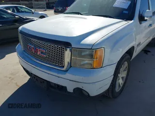 2008 GMC Sierra 1500 SLE1 z VIN 3GTEC13J48G183191, wystawiony jako IAAI lot #41400811 z przebiegiem 249 798 mil mil oraz . Historia ofert i sprzedaży dostępna na DreamBid. Obrazek 18.