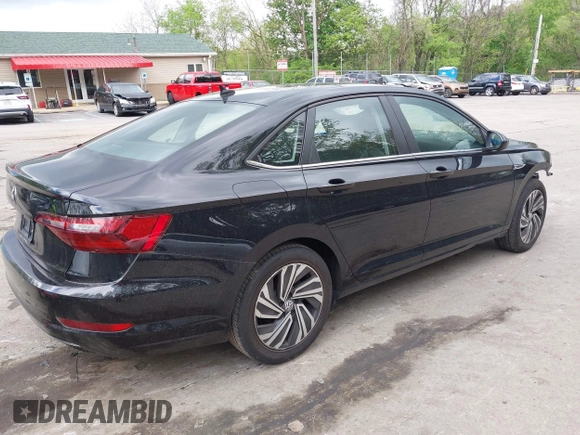 2020 Volkswagen Jetta SEL with VIN 3VWE57BU2LM081811, listed as a IAAI auction lot 42134394 with 96,121 mi miles and . Bid and sale history available at DreamBid. Image 4.
