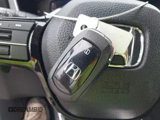 2024 Honda Pilot Elite with VIN 5FNYG1H87RB035776, listed as a IAAI auction lot 41721644 with 14,697 mi miles. Bid and sale history available at carsss.com. Image 11.