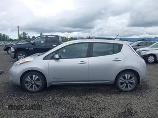 2013 Nissan LEAF SL z VIN 1N4AZ0CP5DC403887, wystawiony jako IAAI lot #42141239 z przebiegiem 55 420 mil mil oraz . Historia ofert i sprzedaży dostępna na DreamBid. Obrazek 14.
