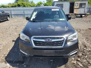 2018 Subaru Forester Touring z VIN JF2SJAWC5JH590150, wystawiony jako Copart lot #57391515 z przebiegiem 61 301 mil mil oraz Szkoda całkowita • Salvage title. Historia ofert i sprzedaży dostępna na DreamBid. Obrazek 5.