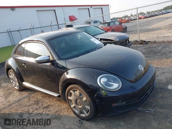 2013 Volkswagen Beetle 2.5L w/Sun/Sound/Nav с VIN 3VWJP7AT7DM677581, выставлен на аукционе IAAI как лот 42429868 с пробегом Не указан миль и . История ставок и продаж доступна на DreamBid. Изображение 14.
