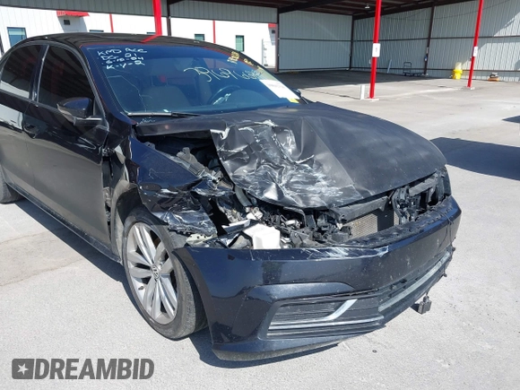 2019 Volkswagen Passat 2.0T Wolfsburg Edition with VIN 1VWLA7A30KC009646, listed as a IAAI auction lot 39842320 with 101,006 mi miles. Bid and sale history available at carsss.com. Image 6.
