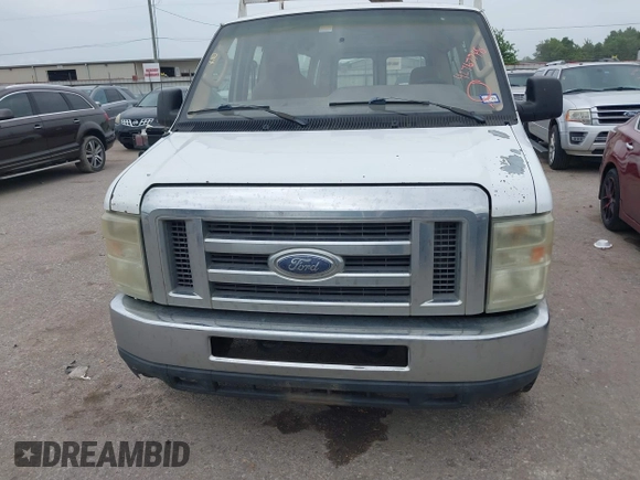 2011 Ford Econoline Passenger XL z VIN 1FBSS3BL1BDA74975, wystawiony jako IAAI lot #42767748 z przebiegiem 250 839 mil mil oraz . Historia ofert i sprzedaży dostępna na DreamBid. Obrazek 12.