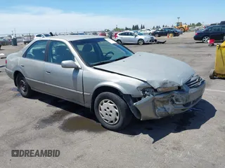 1999 Toyota Camry LE с VIN JT2BG28K7X0318867, выставлен на аукционе IAAI как лот 42660597 с пробегом 328 906 миль миль и . История ставок и продаж доступна на DreamBid. Изображение 1.