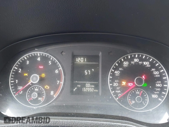 2013 Volkswagen Passat Wolfsburg Edition with VIN 1VWAP7A39DC126165, listed as a IAAI auction lot 41921572 with 132,992 mi miles. Bid and sale history available at carsss.com. Image 7.