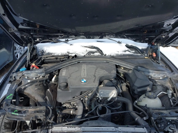 2018 BMW 3 Series 320i xDrive with VIN WBA8E5G5XJNU46855, listed as a IAAI auction lot 41526290 with 68,720 mi miles. Bid and sale history available at carsss.com. Image 10.