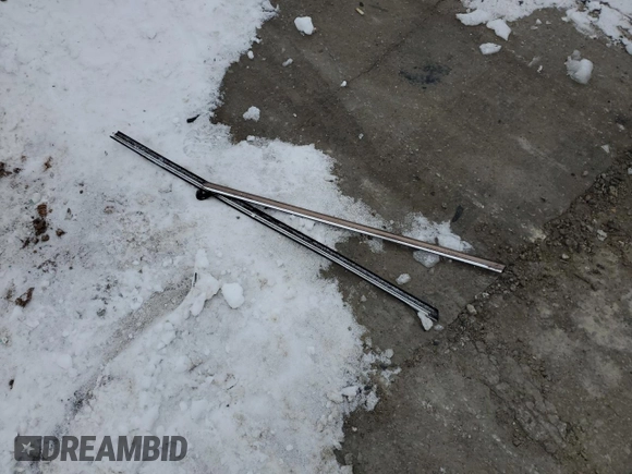 2008 Mercedes-Benz CLK 350 z VIN WDBTJ56H68F241279, wystawiony jako Copart lot #88114995 z przebiegiem 151 961 mil mil oraz Szkoda całkowita • Salvage title. Historia ofert i sprzedaży dostępna na DreamBid. Obrazek 14.