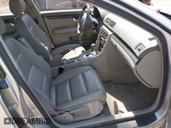 2003 Audi A4 1.8T z VIN WAUJC68E73A236090, wystawiony jako IAAI lot #42139658 z przebiegiem 118 055 mil mil oraz . Historia ofert i sprzedaży dostępna na DreamBid. Obrazek 5.