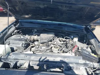 2017 Toyota Tacoma SR z VIN 5TFSX5EN4HX056886, wystawiony jako IAAI lot #42264479 z przebiegiem 97 895 mil mil oraz . Historia ofert i sprzedaży dostępna na DreamBid. Obrazek 10.
