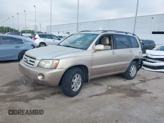 2006 Toyota Highlander z VIN JTEGP21A560125805, wystawiony jako IAAI lot #40142399 z przebiegiem 127 578 mil mil oraz . Historia ofert i sprzedaży dostępna na DreamBid. Obrazek 17.