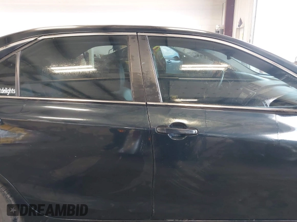 2015 Toyota Camry LE z VIN 4T1BD1FKXFU148407, wystawiony jako IAAI lot #42067901 z przebiegiem 163 740 mil mil oraz . Historia ofert i sprzedaży dostępna na DreamBid. Obrazek 13.