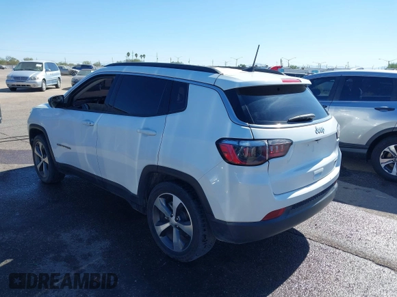 2022 Jeep Compass Latitude with VIN 3C4NJCBB3NT202358, listed as a IAAI auction lot 40755276 with 24,073 mi miles and . Bid and sale history available at carsss.com. Image 3.