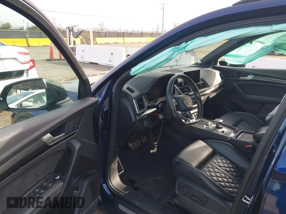 2019 Audi SQ5 Premium Plus z VIN WA1B4AFY7K2118533, wystawiony jako IAAI lot #41831763 z przebiegiem 66 432 mil mil oraz . Historia ofert i sprzedaży dostępna na DreamBid. Obrazek 5.