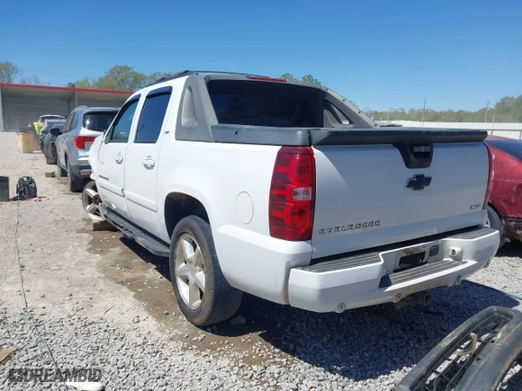 2009 Chevrolet Avalanche LT w/2LT with VIN 3GNEC22029G165263, listed as a IAAI auction lot 41812096 with 206,530 mi miles. Bid and sale history available at carsss.com. Image 3.
