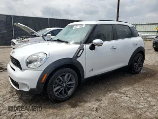 2014 MINI Countryman S z VIN WMWZC5C52EWP35275, wystawiony jako Copart lot #55071985 z przebiegiem 162 443 mil mil oraz Tytuł czysty. Historia ofert i sprzedaży dostępna na DreamBid. Obrazek 1.