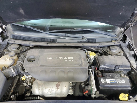 2015 Chrysler 200 Limited with VIN 1C3CCCAB0FN681282, listed as a Copart auction lot 59132615 with 90,577 mi miles and Salvage title. Bid and sale history available at DreamBid. Image 11.