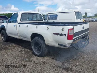 1993 Toyota T100 z VIN JT4VD20C1P0010434, wystawiony jako IAAI lot #42270410 z przebiegiem 263 632 mil mil oraz . Historia ofert i sprzedaży dostępna na DreamBid. Obrazek 3.