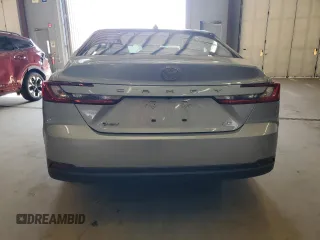 2025 Toyota Camry LE with VIN 4T1DAACK1SU002154, listed as a Copart auction lot 54542595 with 15,533 mi miles and Clean Title. Bid and sale history available at DreamBid. Image 6.