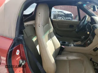 2001 BMW Z3 2.5 z VIN WBACN33401LM03049, wystawiony jako Copart lot #44110745 z przebiegiem 187 968 mil mil oraz Szkody całkowita. Historia ofert i sprzedaży dostępna na DreamBid. Obrazek 10.