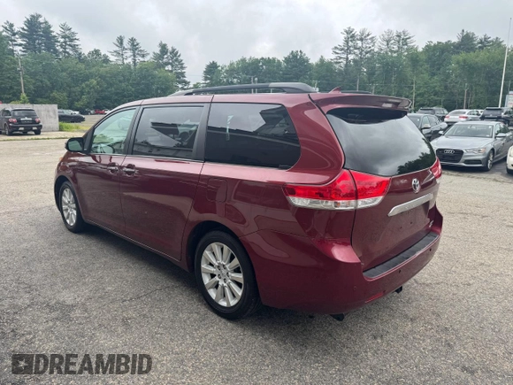 2013 Toyota Sienna XLE с VIN 5TDDK3DC3DS058382, выставлен на аукционе Copart как лот 61403895 с пробегом 276 065 миль миль и Чистый • Clean title. История ставок и продаж доступна на DreamBid. Изображение 3.