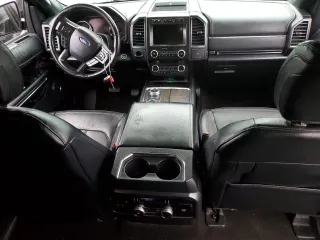 2020 Ford Expedition Max Limited z VIN 1FMJK2AT2LEA88717, wystawiony jako Copart lot #49254215 z przebiegiem Nie podano mil oraz Szkoda całkowita • Salvage title. Historia ofert i sprzedaży dostępna na DreamBid. Obrazek 8.